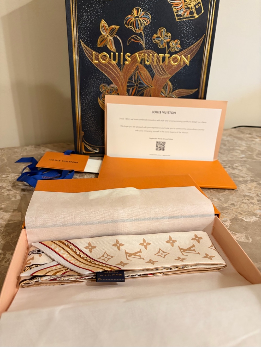 BRAND NEW WITH TAG Louis Vuitton Monogram Bandeau